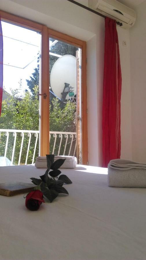 Apartman Restovic Бол Екстериор снимка