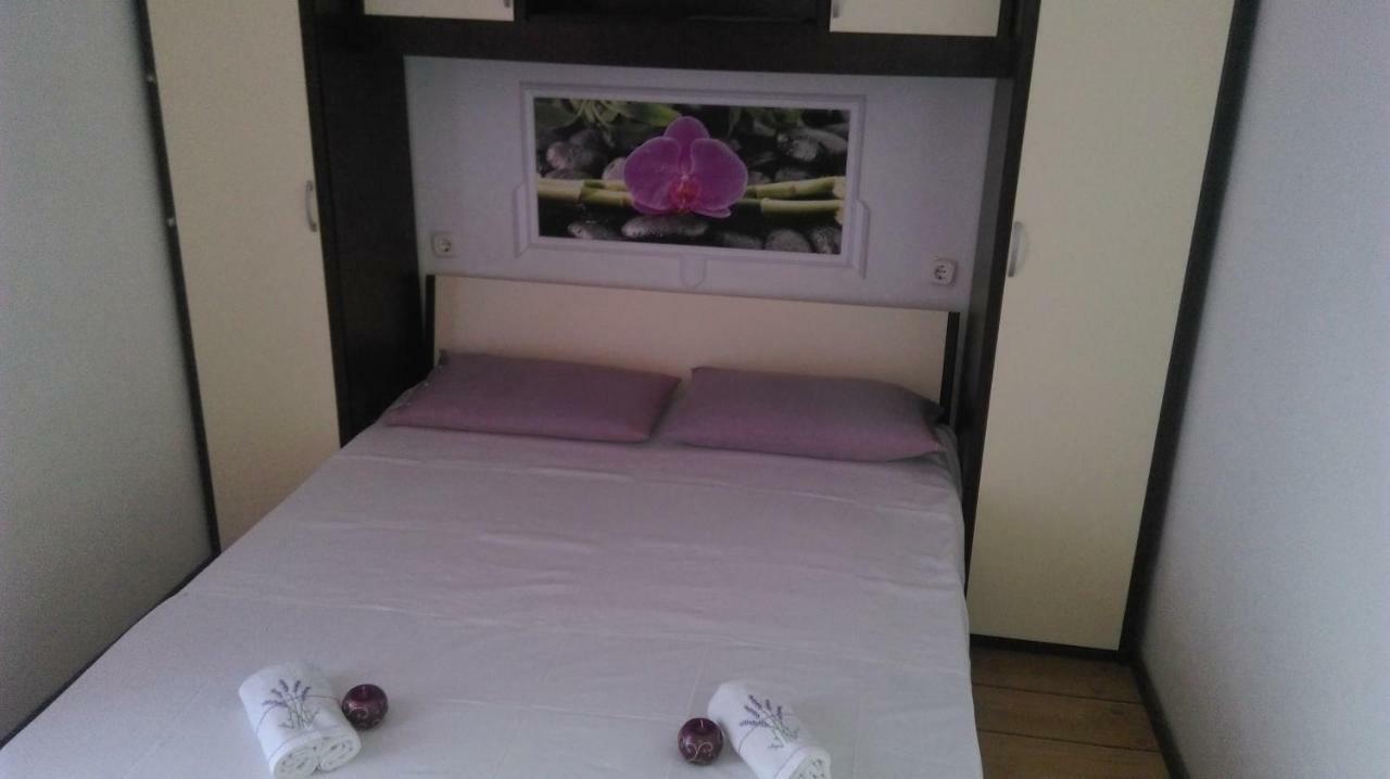 Apartman Restovic Бол Екстериор снимка