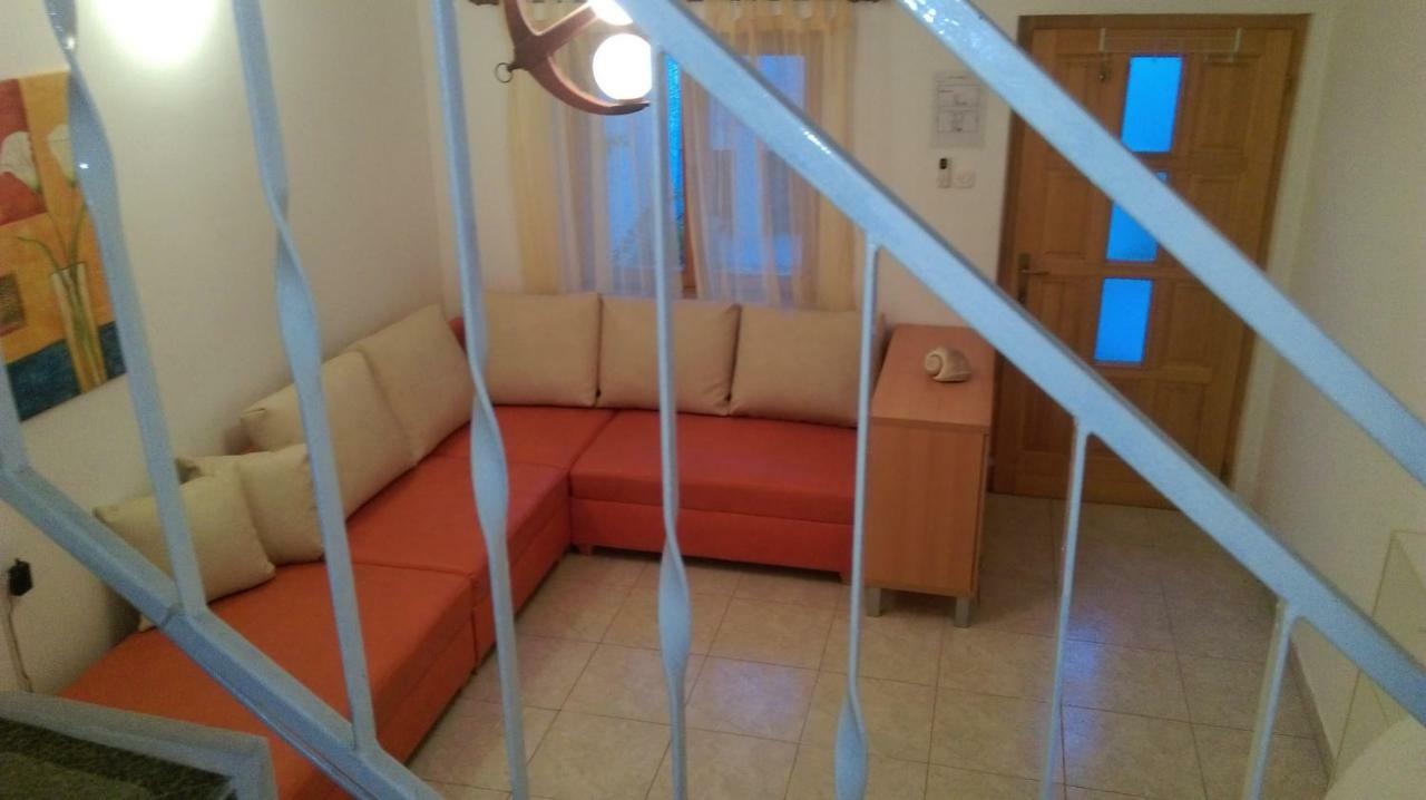 Apartman Restovic Бол Екстериор снимка