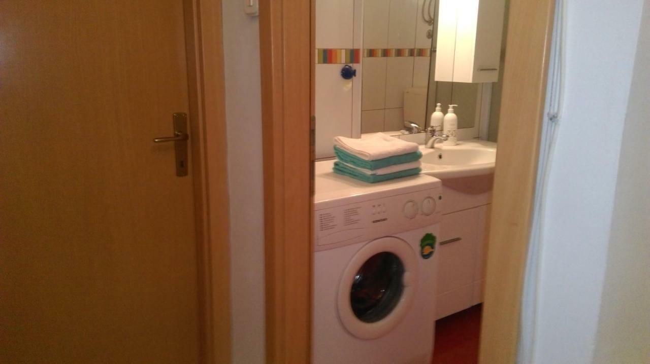 Apartman Restovic Бол Екстериор снимка