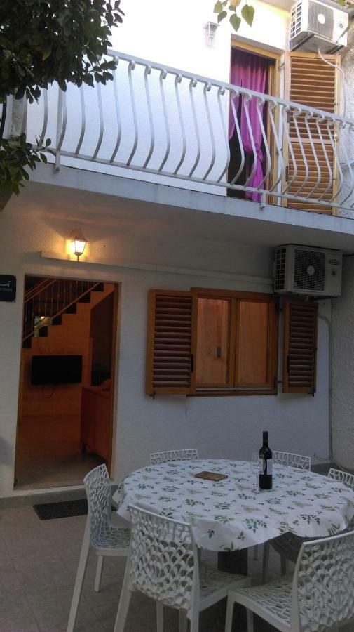 Apartman Restovic Бол Екстериор снимка