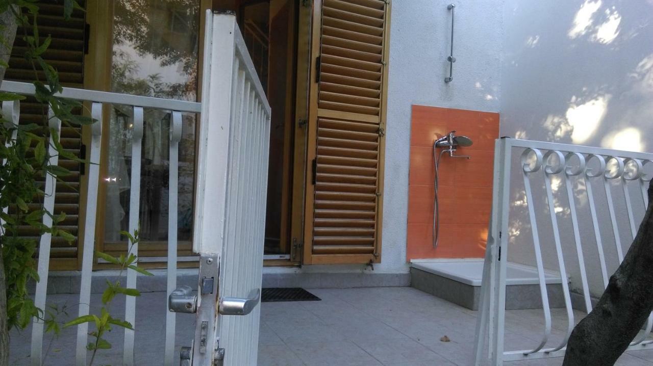 Apartman Restovic Бол Екстериор снимка