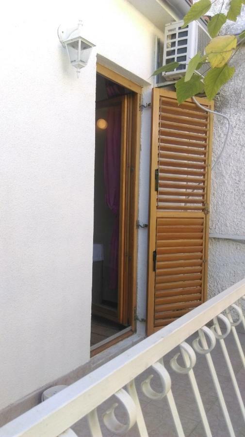 Apartman Restovic Бол Екстериор снимка